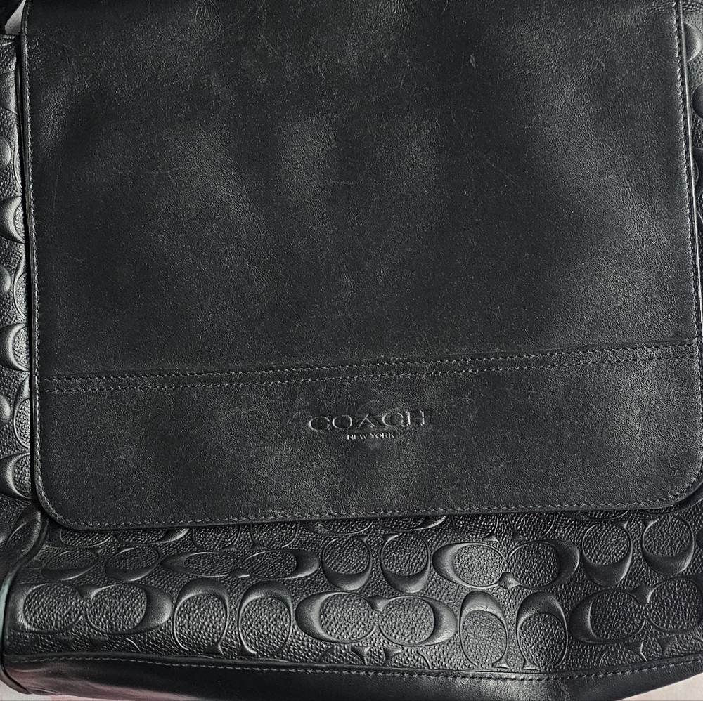 Messenger shoulder bag